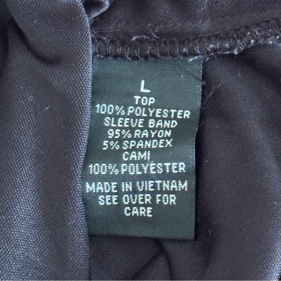 By & By Chevron Print Sheer Blouse with Cami, Size Large - Picture 10 of 10